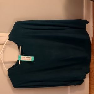 Long sleeve knit top